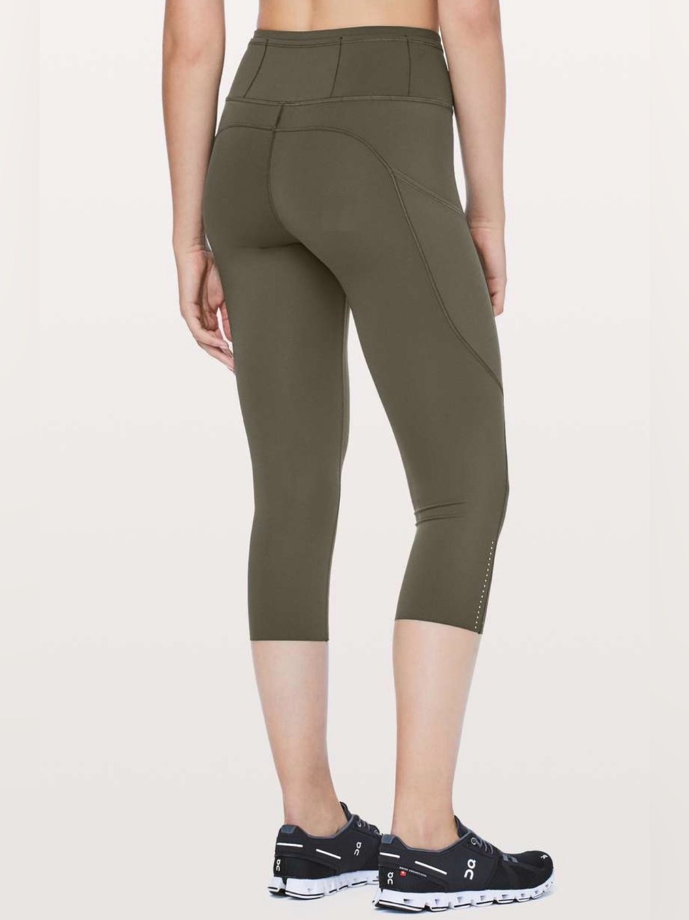 Lululemon Fast & Free Crop  *Nulux 19"
Dark olive ✨
